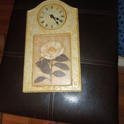 Rose Clock 1 Ft Tall Must Pick Up