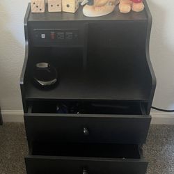 Mesa De Noche Con Toma eléctrica 