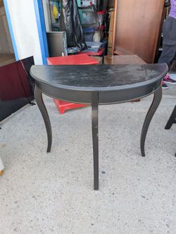 Semicircle table