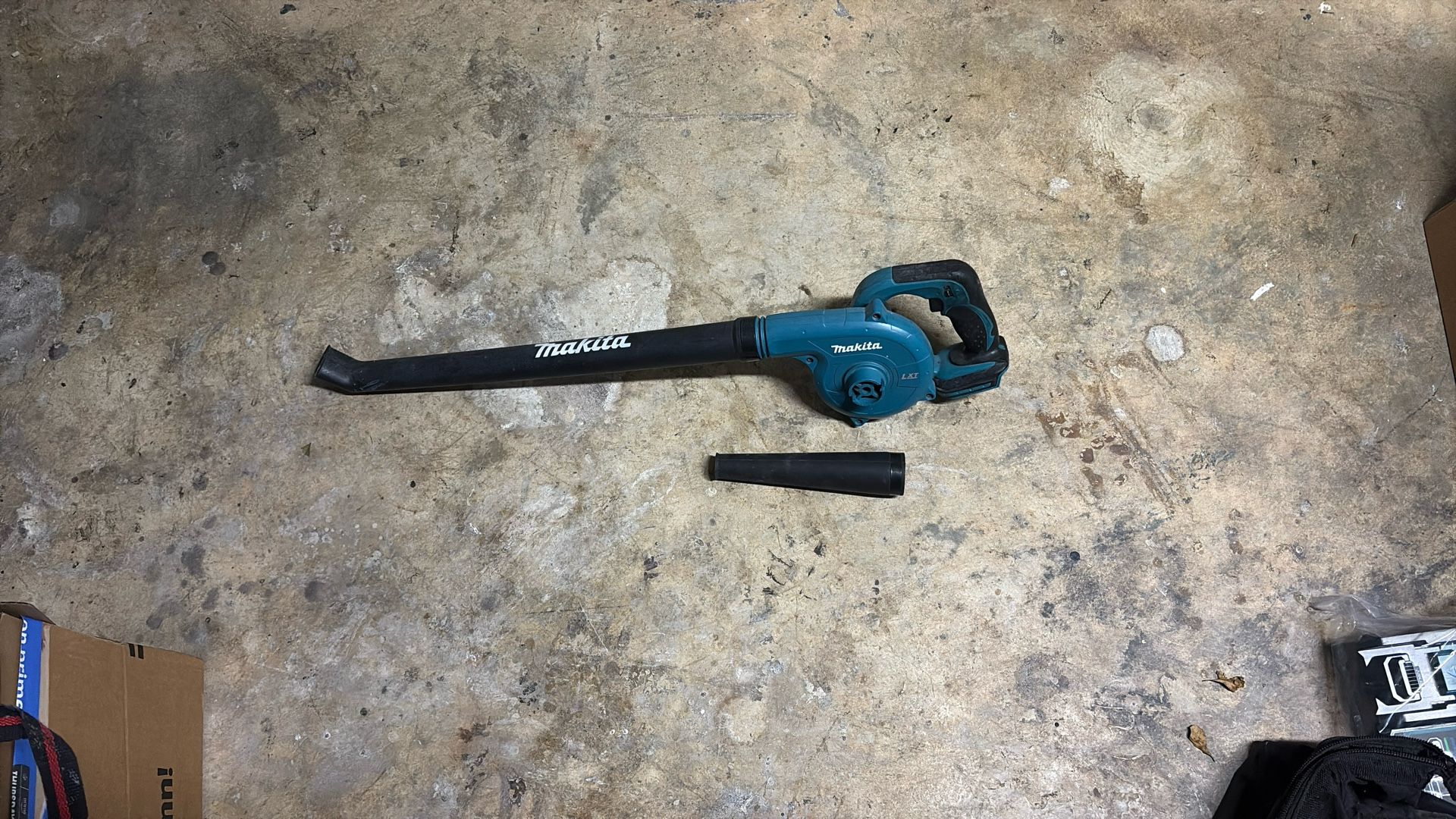 Makita 18V LXT Blower (Battery NOT Included)