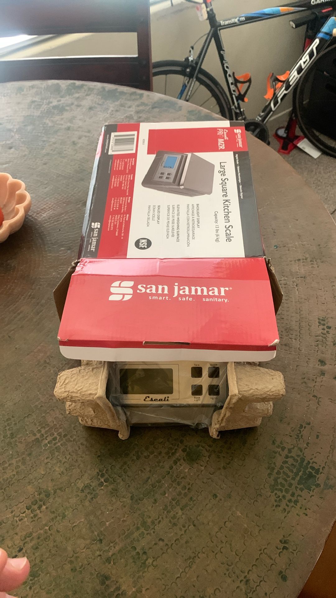 Commercial kitchen scale
