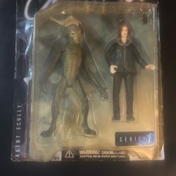 The X Files Alien And Skully 