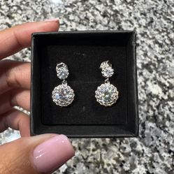 Moissanite 2 CT luxury dangle earrings(New)