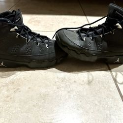 Nike Air Jordan Retro 9  Youth Size 3Y