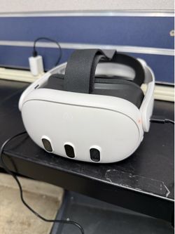 Meta Quest 3 VR Headset 512GB with 2 Hand Controllers, Charging Dock Station and Power Cord