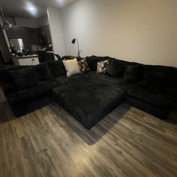 Charcoal 3 Piece Sectional With Ottoman 