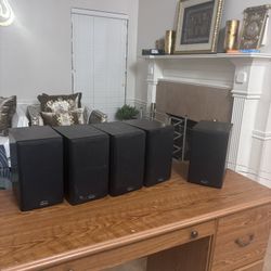 Polk Audio Port Book Shelf Speakers 