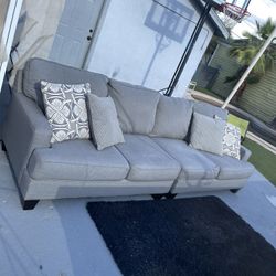 *Free Delivery* Light Grey Sectional Couch