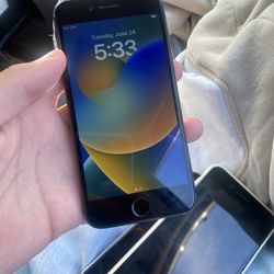 iPhone 8 