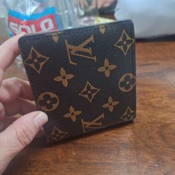 LV Wallet 