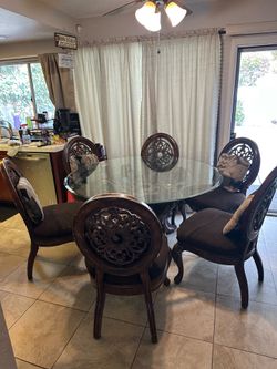 70” Round Glass Table with 6 chairs