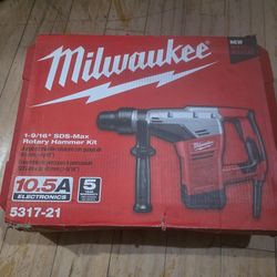 Milwaukee  Rotary Hammer Kit 10.5 A Sds Max
