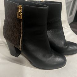 Michael kors Booties