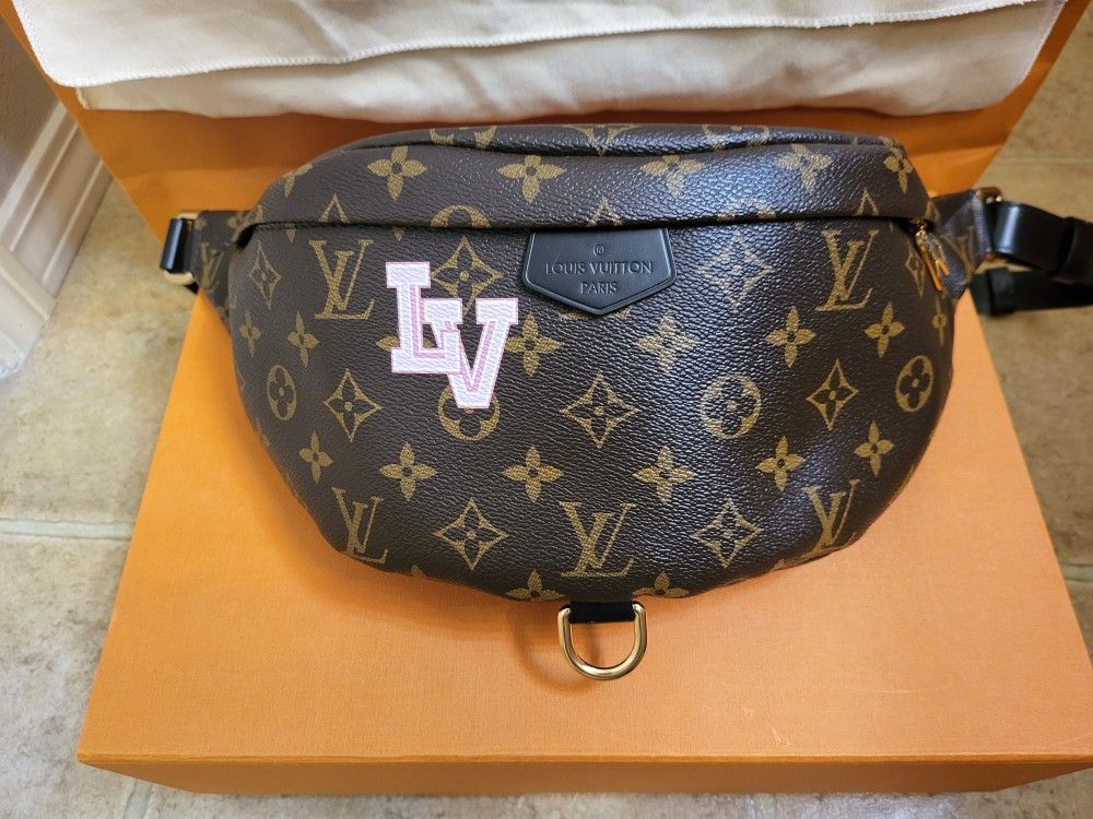 Louis Vuitton Ellipse Handbag for Sale in Glen Raven, NC - OfferUp