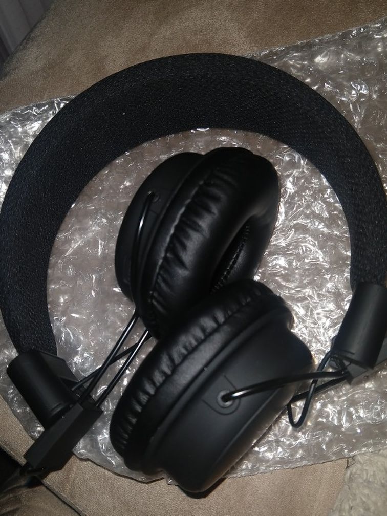 Bluetooth Wireless Headphones New