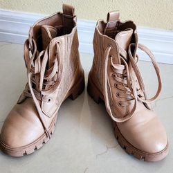 Girl Boot/Shoe Size 3