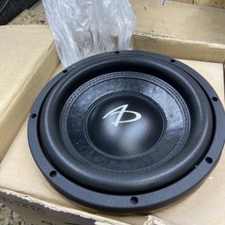Audio dynamics 2000 series d4 600 rms 1200 watts. New conditions 