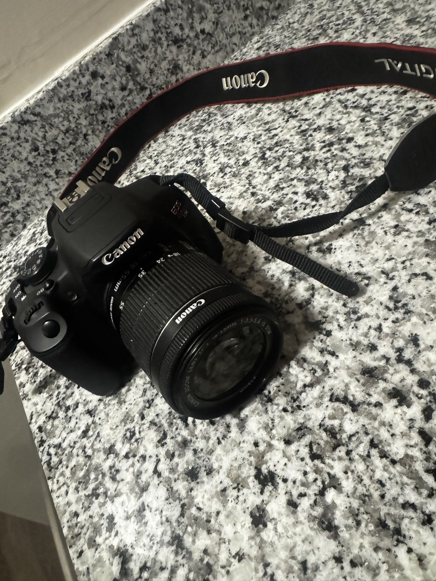 Canon EOS REBEL T5I