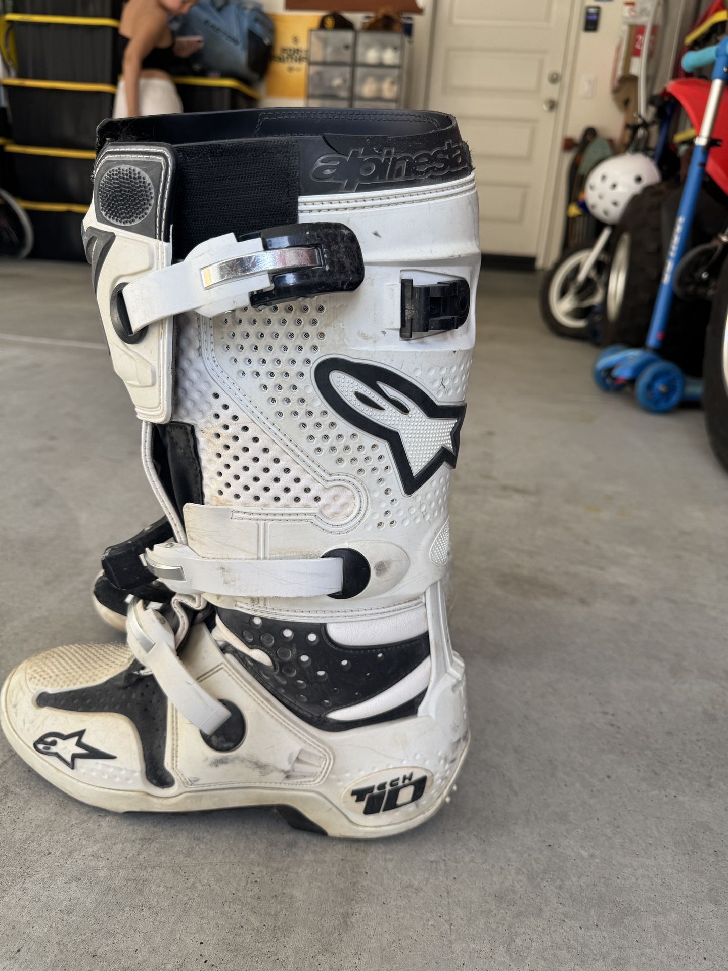 Alpinestars Tech 10 Boots Size 10