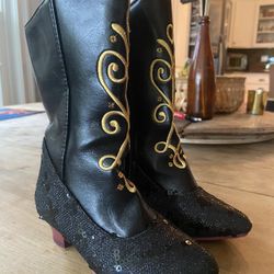 Girls 9/10 Disney Princess Anna heeled boots 