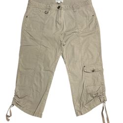 George & Martha Women’s Cargo Capris – Size 14
