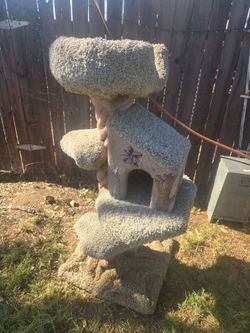 Large cat trees