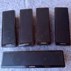 Samsung High-end Speakers. 1  Center,  2 Front, 2 Rear.