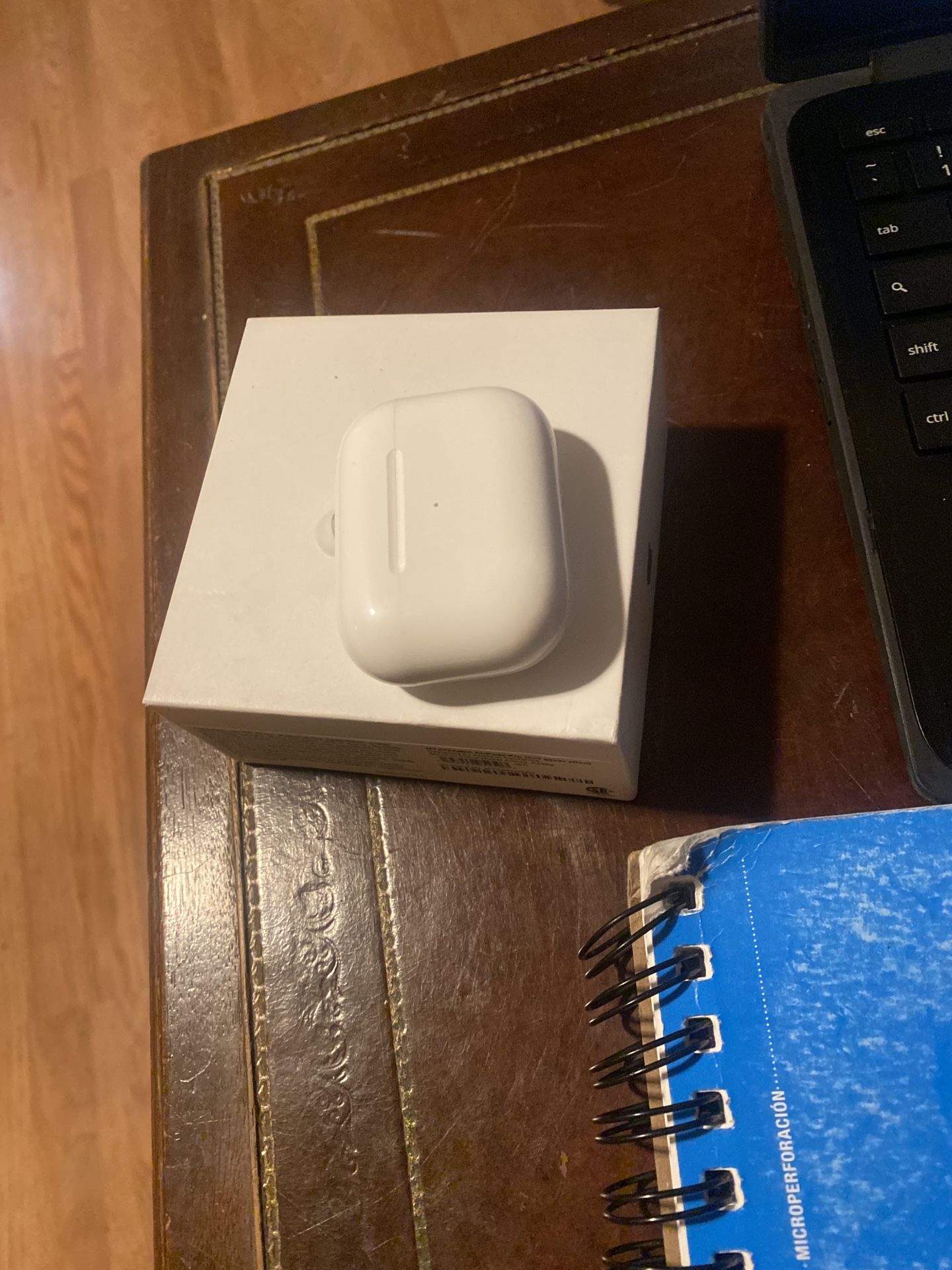 AirPods Gen 2