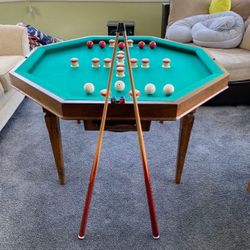 Octagon Bumper pool table