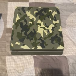 PS4 2 Games 1 Controller 