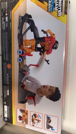Monster Jam Smash and Bash Toy Vehicle Playset