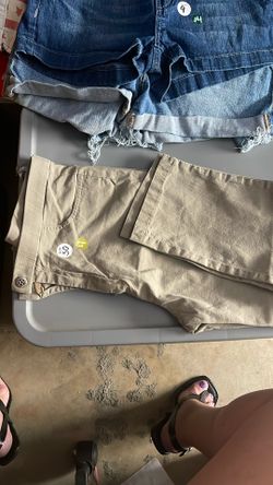 Woman Capris Sz: 30 -  $1