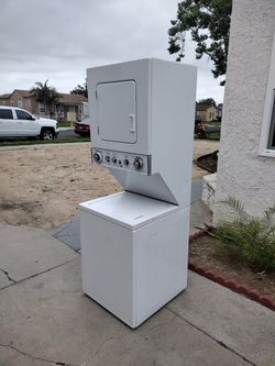 24 Wedth Stackable Washer Electric Dryer 110 Volts for Sale in Paramount,  CA - OfferUp