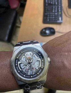 PascaI Paradox Watch