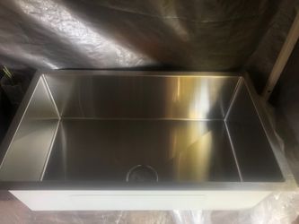Kitchen sink undermount