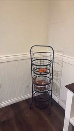 Fruit and vegetable stand