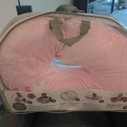 Feeding and infant support pillow 