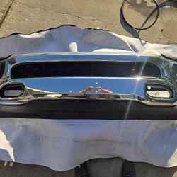 Ram 1500 Laramie Chrome Bumpet
