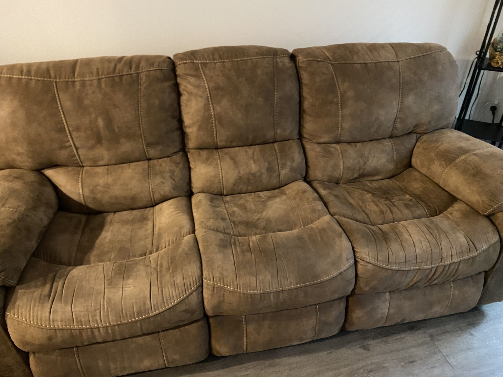 Recliner Sofa W/ Recliner/Rocker Loveseat 