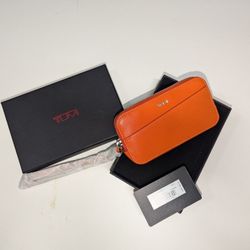 Tumi Wristlet Sunrise (Orange)