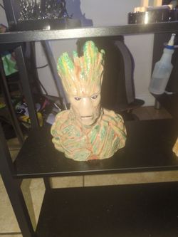 Groot Bust