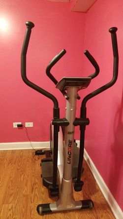 LIFECORE LC985VG ELLIPTICAL TRAINER for Sale in Chicago IL