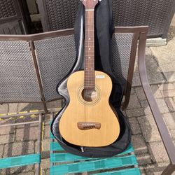 Olympia 6 String Guitar OP-2 With Case