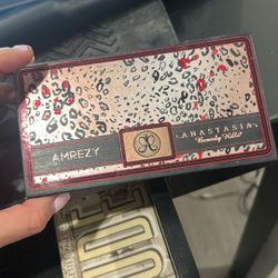 Amrezy Eyeshadow Palate 
