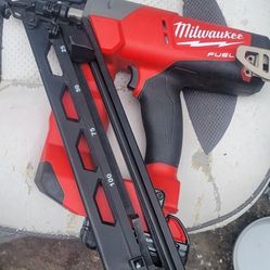 Pistola Finish Nailer En Perfecto Estado