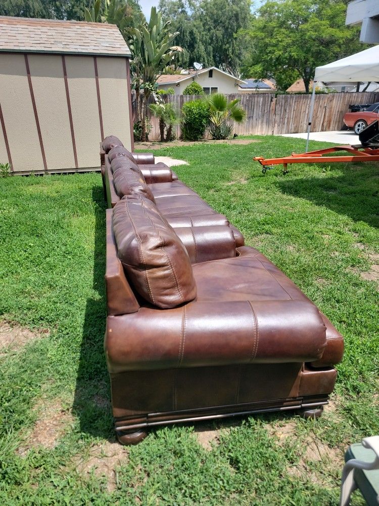 Couch for Sale in Riverside, CA OfferUp