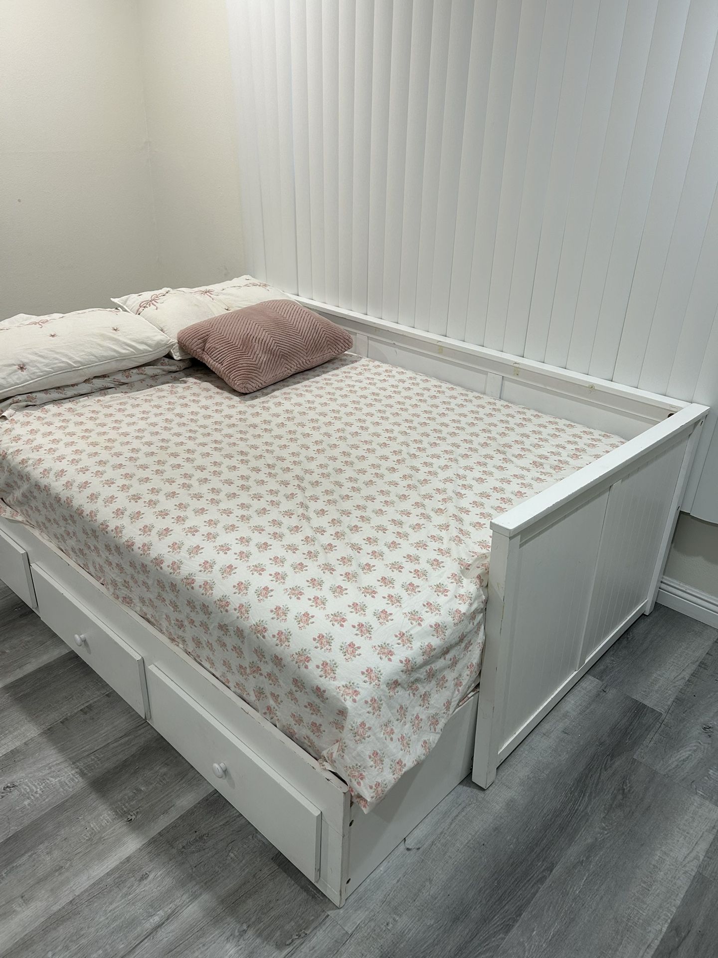 Full Size Bed Frame Day Bed Style
