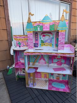 Free DollHouse