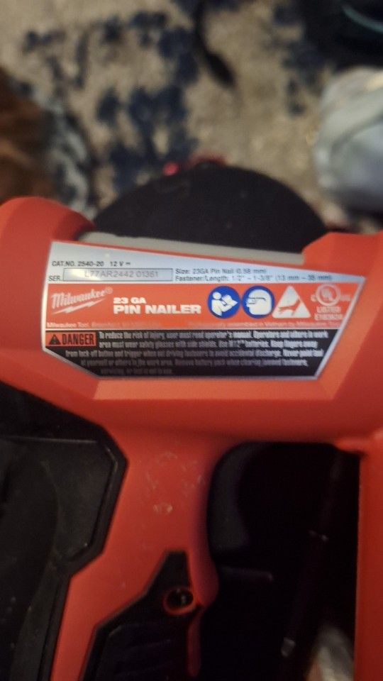 23 Gauge Pin Nailer 170 With M12 Battery