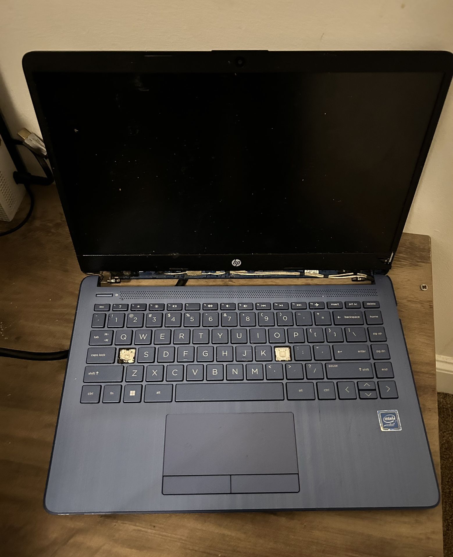 Hp Laptop (for Parts Or Repair) Turns On But The Screen Goes Black 
